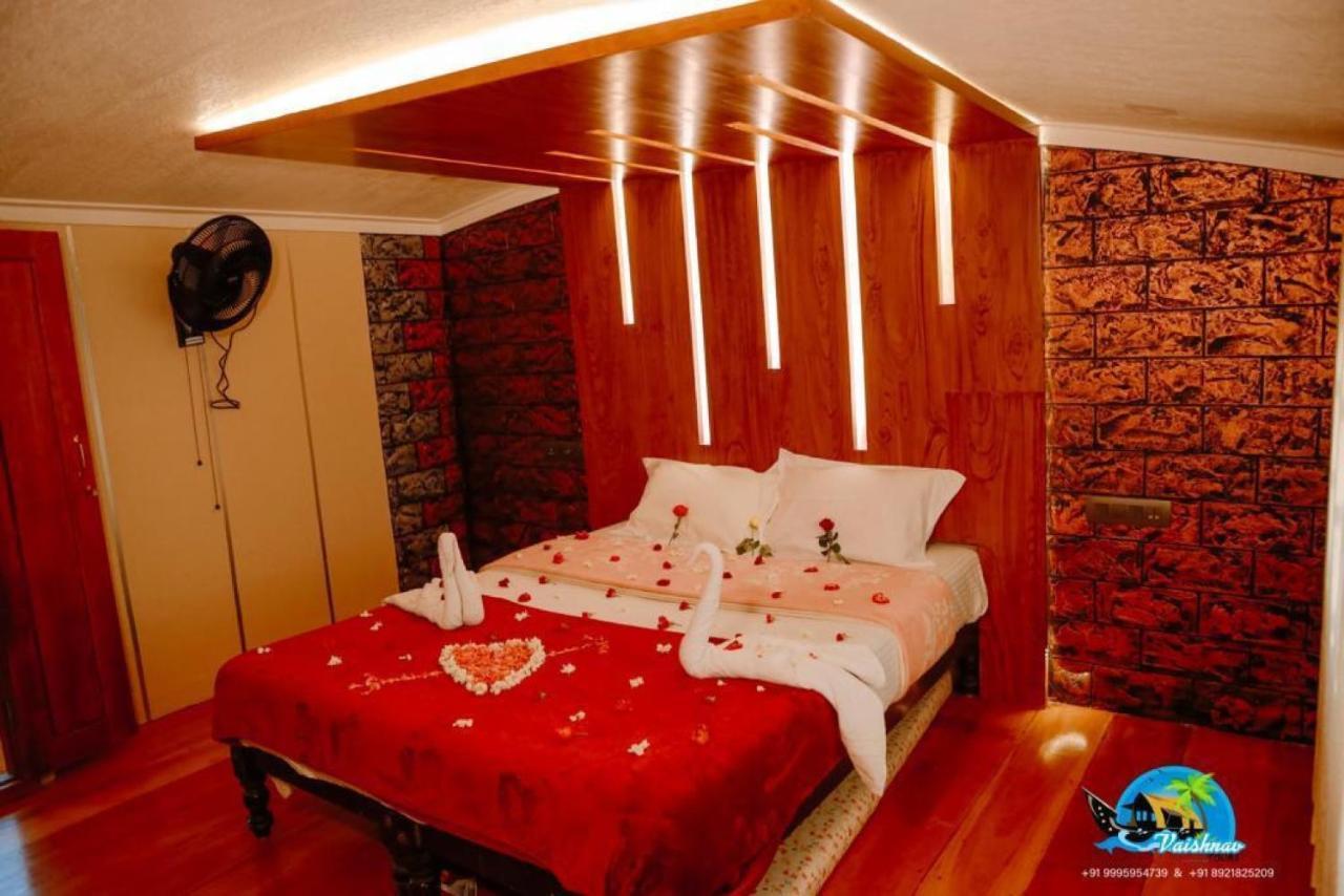 Hotel Vaishnav Tours Alappuzha Exterior foto