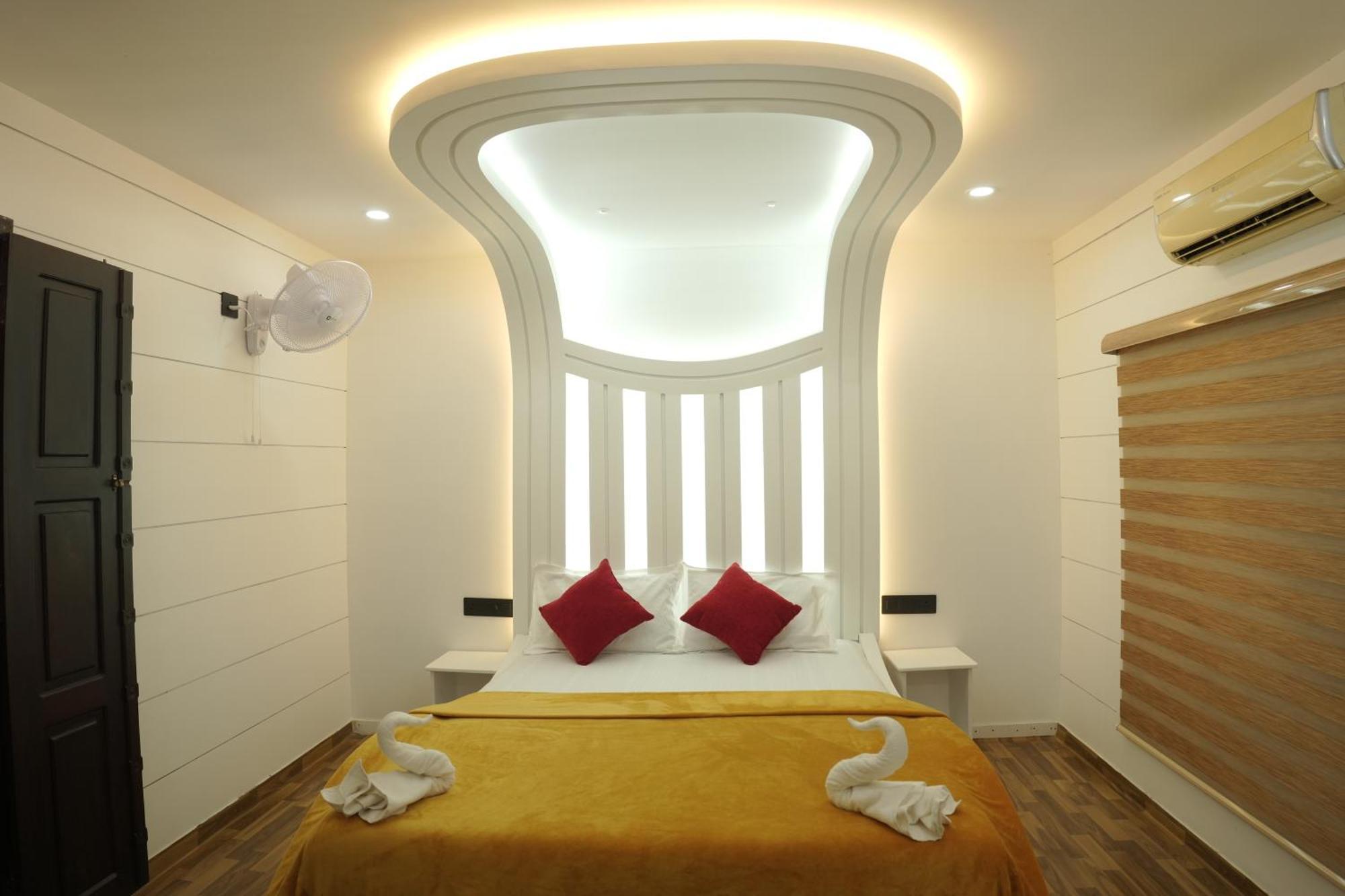 Hotel Vaishnav Tours Alappuzha Exterior foto