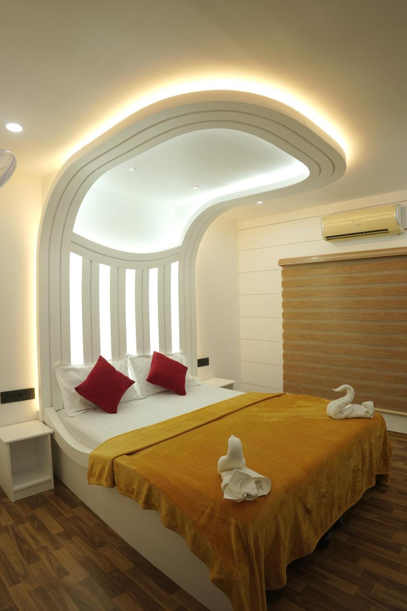 Hotel Vaishnav Tours Alappuzha Exterior foto