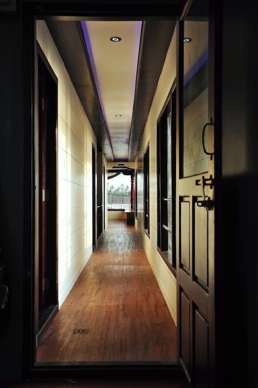 Hotel Vaishnav Tours Alappuzha Exterior foto